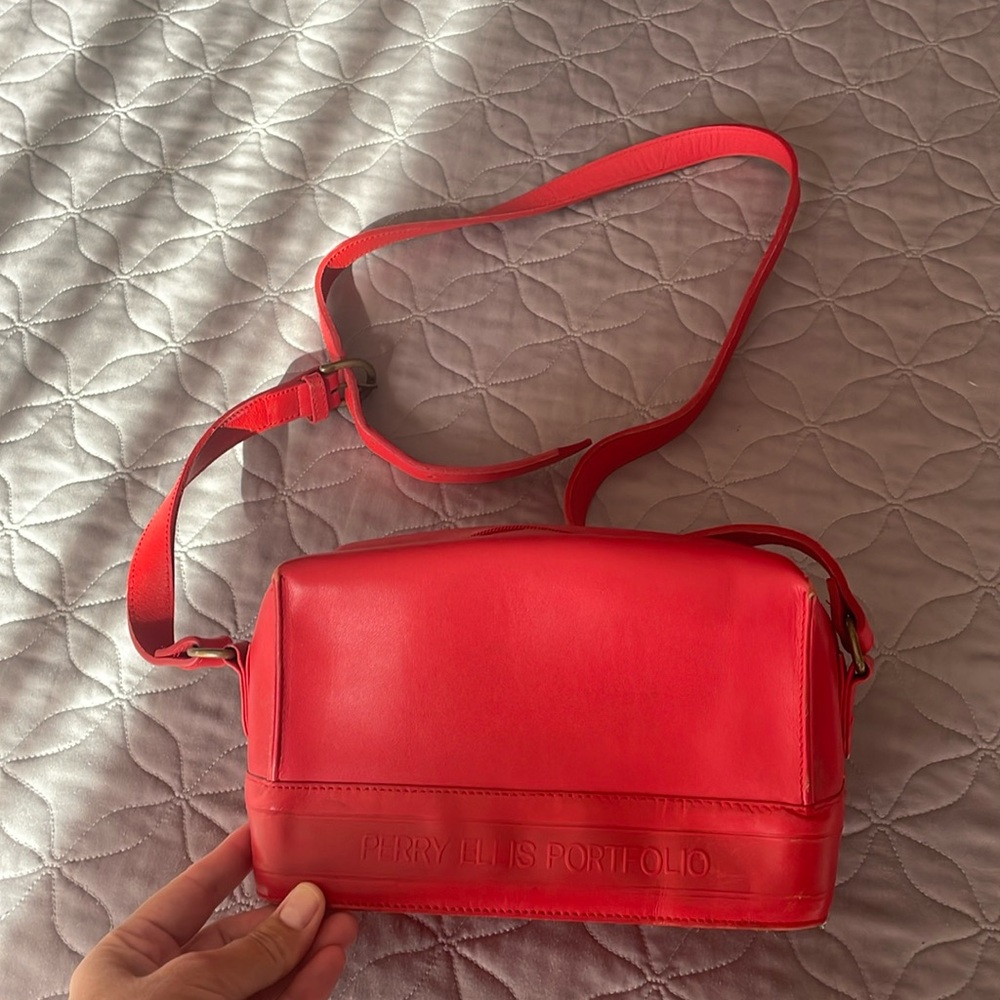 Vintage Perry Ellis camera bag